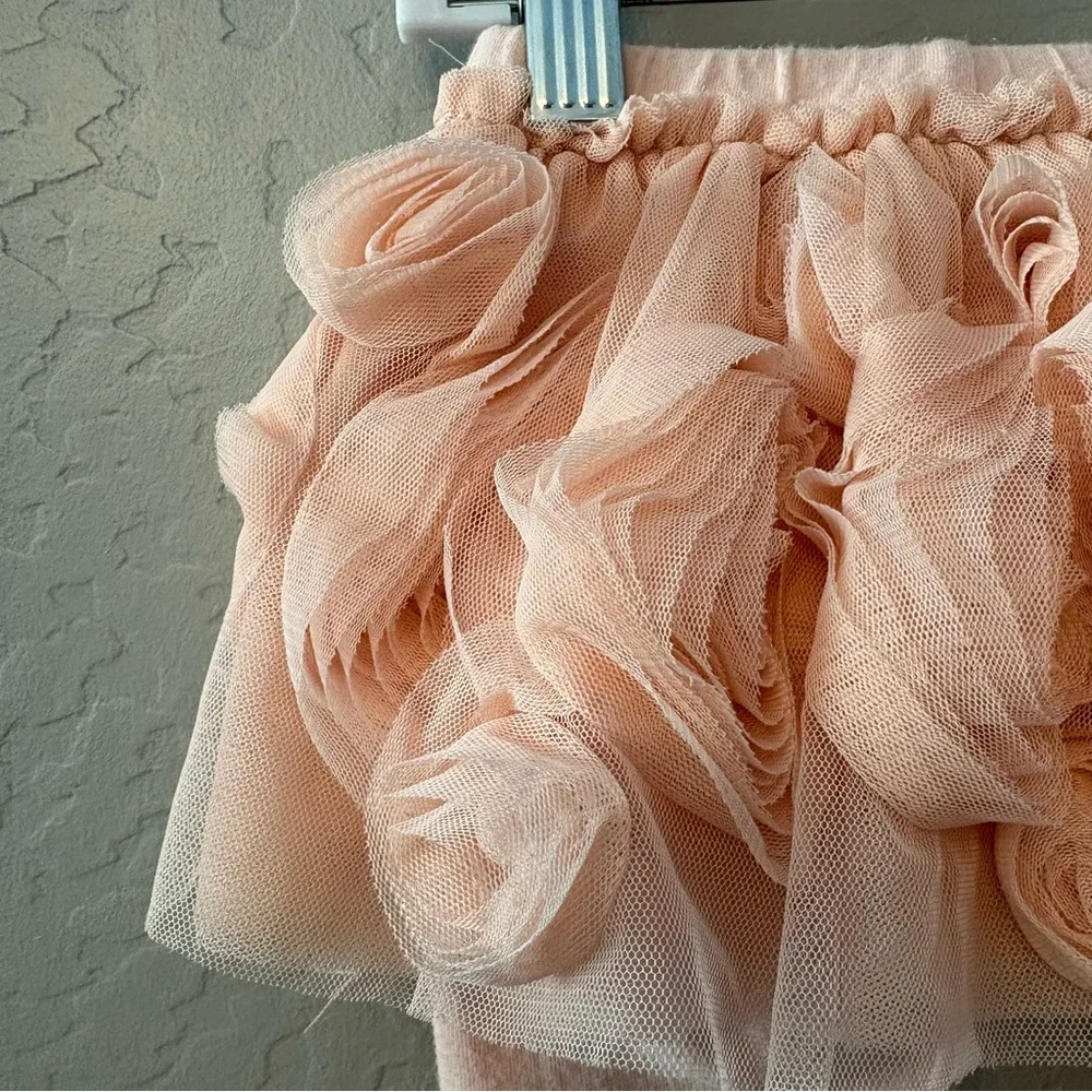 Baby gap light pink leggings with rosette tutu skirt size 0-3 months